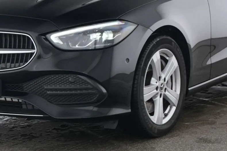 Mercedes-Benz C 300 din 2024 cu 40.194 km - oferta MER175770 - foto 3