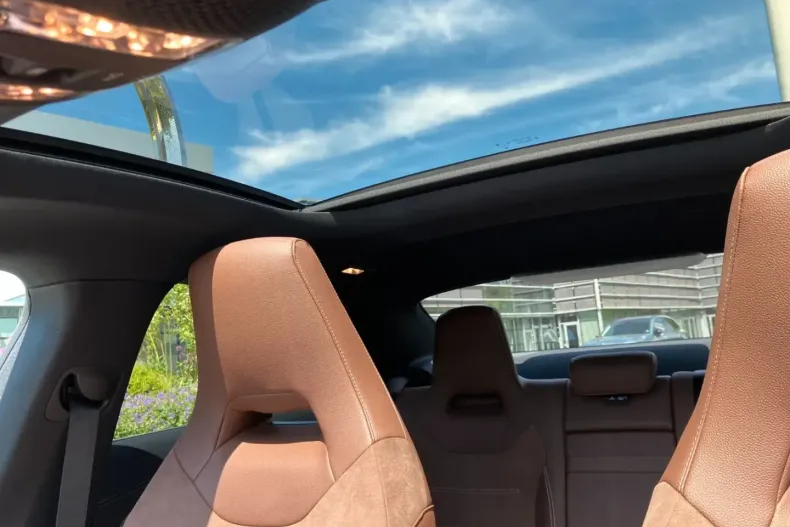 Mercedes-Benz CLA 250 din 2025 cu 15.000 km - oferta MER175772 - foto 19