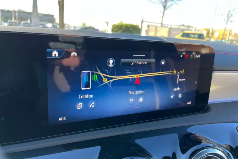 Mercedes-Benz CLA 250 din 2024 cu 5.379 km - oferta MER175773 - foto 12