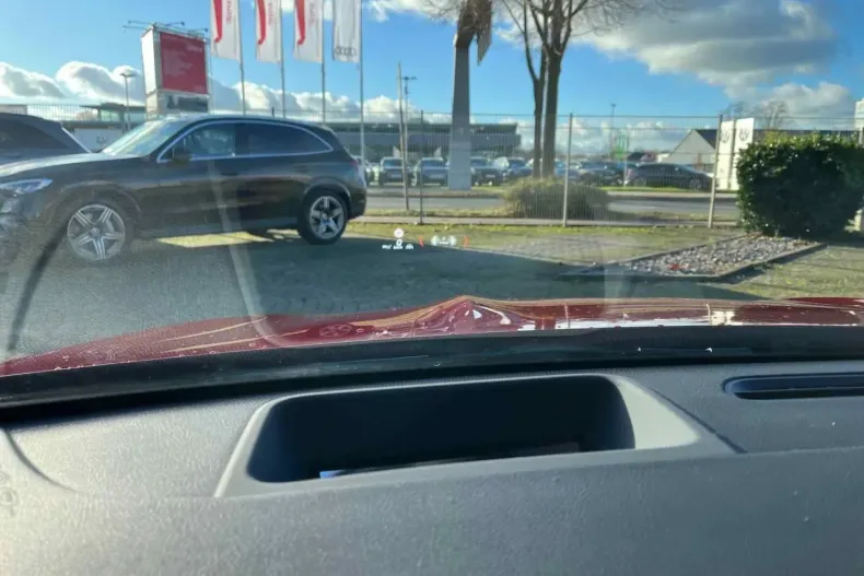 Mercedes-Benz CLA 250 din 2024 cu 5.379 km - oferta MER175773 - foto 15