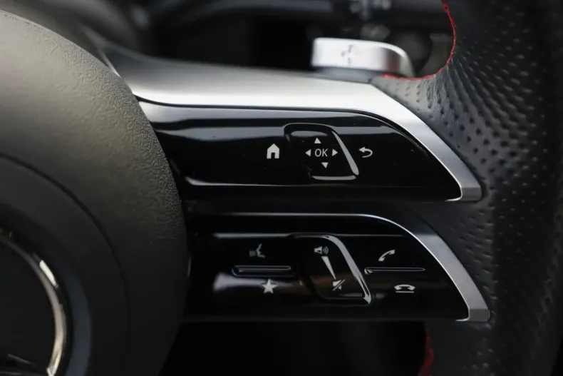 Mercedes-Benz CLA 250 din 2024 cu 11.406 km - oferta MER175776 - foto 14