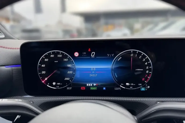 Mercedes-Benz CLA 250 din 2024 cu 24.210 km - oferta MER175777 - foto 13