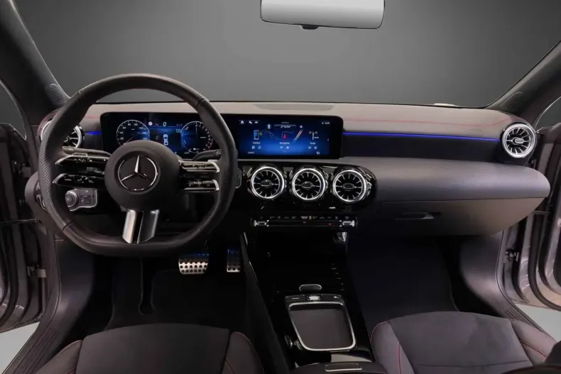 Mercedes-Benz CLA 250 din 2024 cu 32.500 km - oferta MER175778 - foto 17