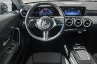 Mercedes-Benz CLA 250 din 2024 cu 5.974 km - oferta MER175779 - foto 9