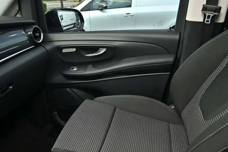 Mercedes-Benz V 250 din 2024 cu 39.172 km - oferta MER175796 - foto 12