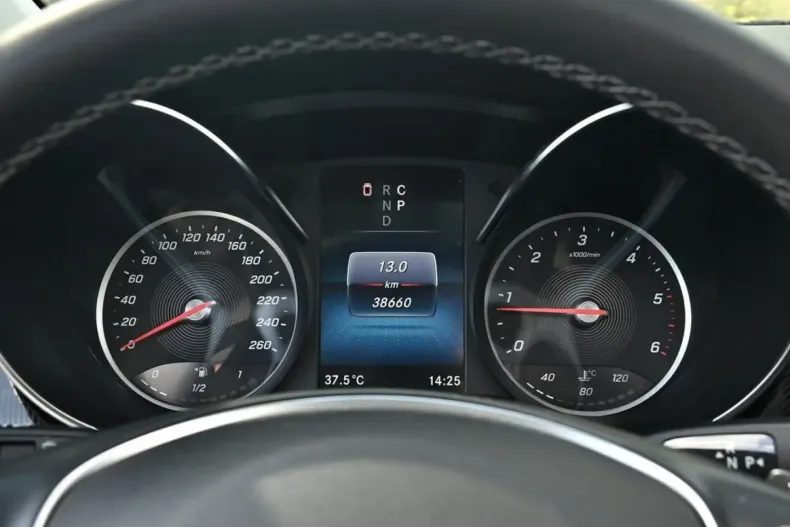 Mercedes-Benz V 250 din 2024 cu 39.172 km - oferta MER175796 - foto 13