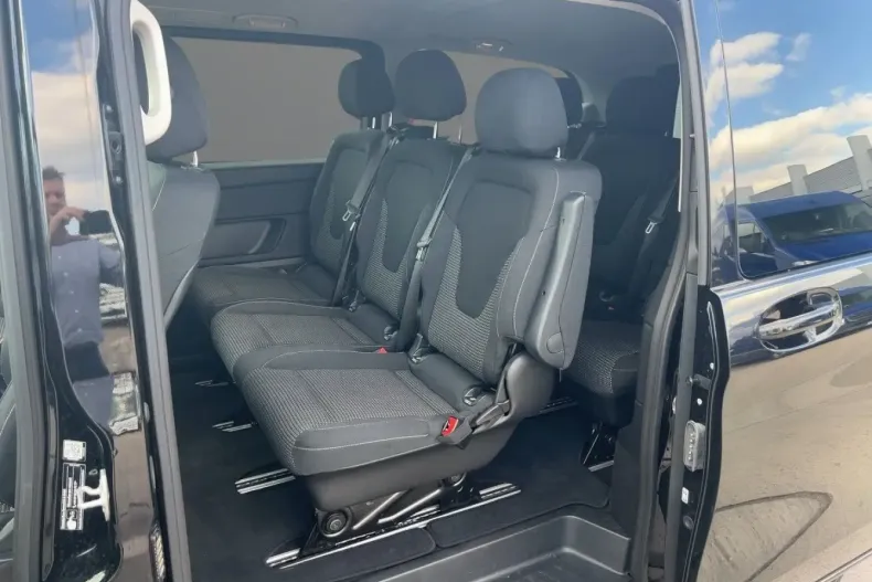 Mercedes-Benz V 250 (Clasa V) din 2024 cu 16.619 km - oferta MER175800 - foto 7