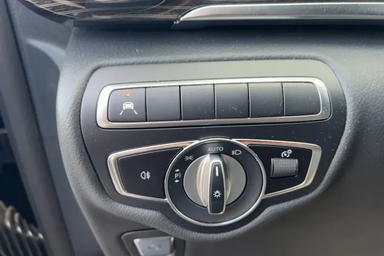 Mercedes-Benz V 250 (Clasa V) din 2024 cu 16.619 km - oferta MER175800 - foto 13