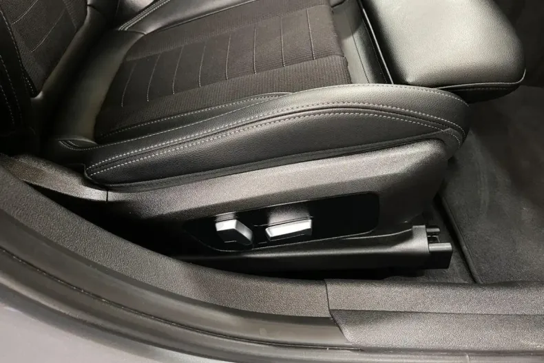 BMW 320 din 2023 cu 79.231 km - oferta BMW175818 - foto 29