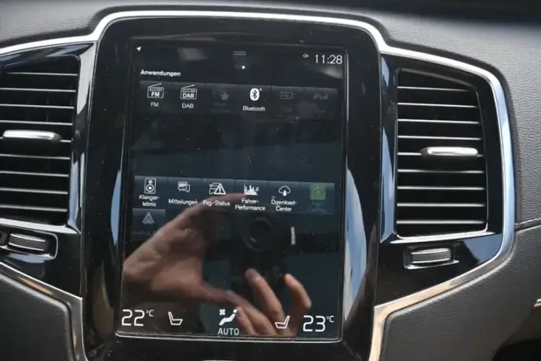 Volvo XC90 din 2021 cu 59.500 km - oferta VOL175820 - foto 23