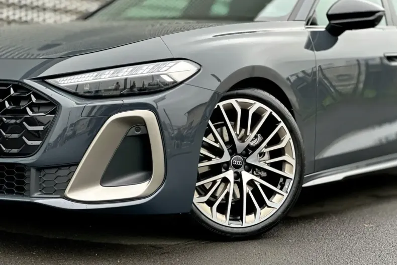 Audi A5 din 2025 cu 11.900 km - oferta AUD175829 - foto 3