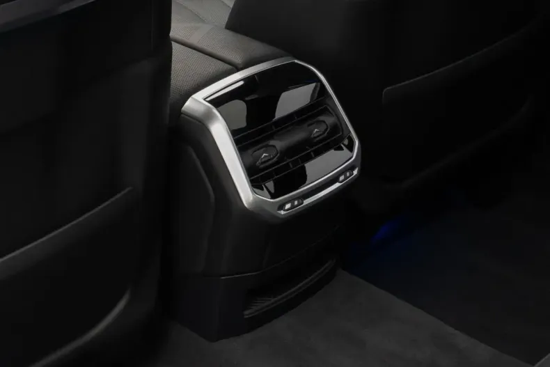 BMW i7 din 2023 cu 23.029 km - oferta BMW175838 - foto 29