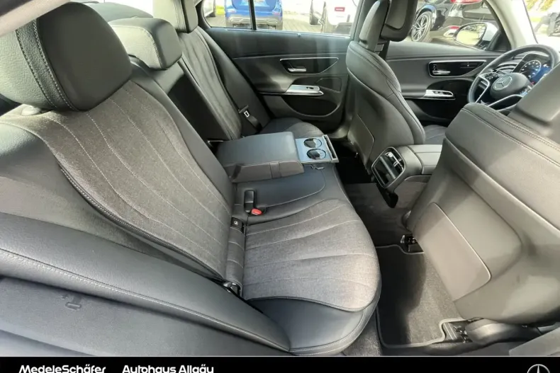 Mercedes-Benz E 300 din 2023 cu 17.500 km - oferta MER175856 - foto 15