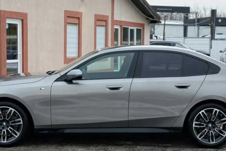 BMW Seria 5 din 2025 cu 25.000 km - oferta BMW175873 - foto 4
