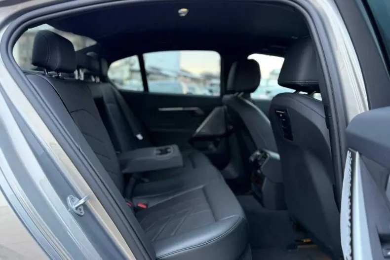 BMW Seria 5 din 2025 cu 25.000 km - oferta BMW175873 - foto 21