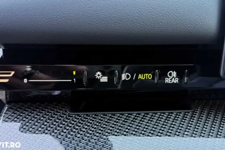 BMW Seria 5 din 2025 cu 25.000 km - oferta BMW175873 - foto 25