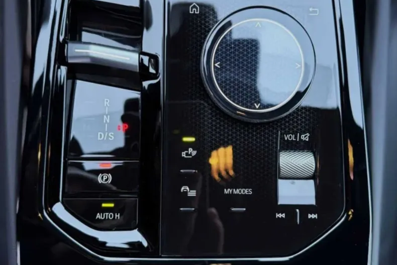 BMW Seria 5 din 2025 cu 25.000 km - oferta BMW175873 - foto 29