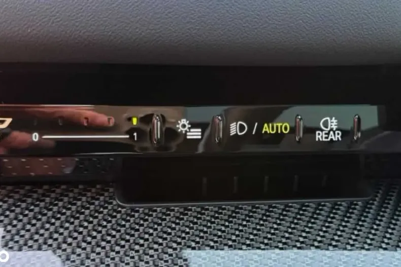 BMW Seria 5 din 2025 cu 25.000 km - oferta BMW175874 - foto 24