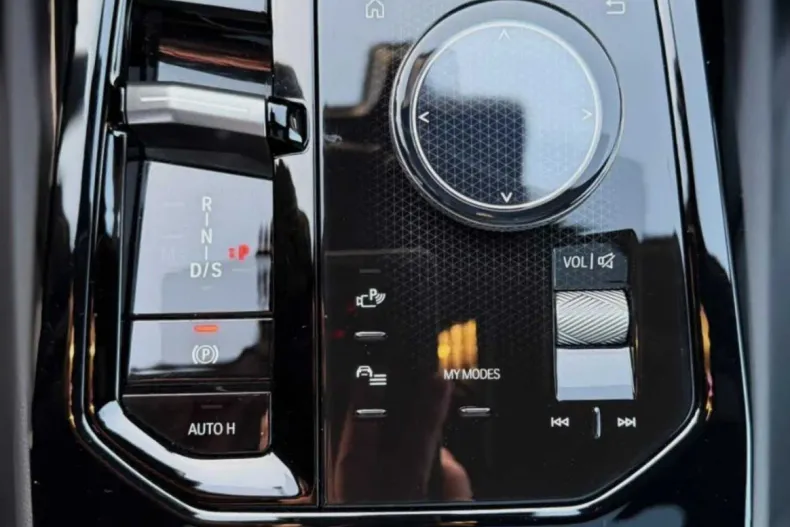 BMW Seria 5 din 2025 cu 25.000 km - oferta BMW175874 - foto 28