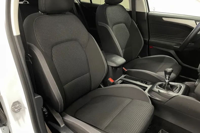 Ford Focus din 2021 cu 118.132 km - oferta FOR175881 - foto 9