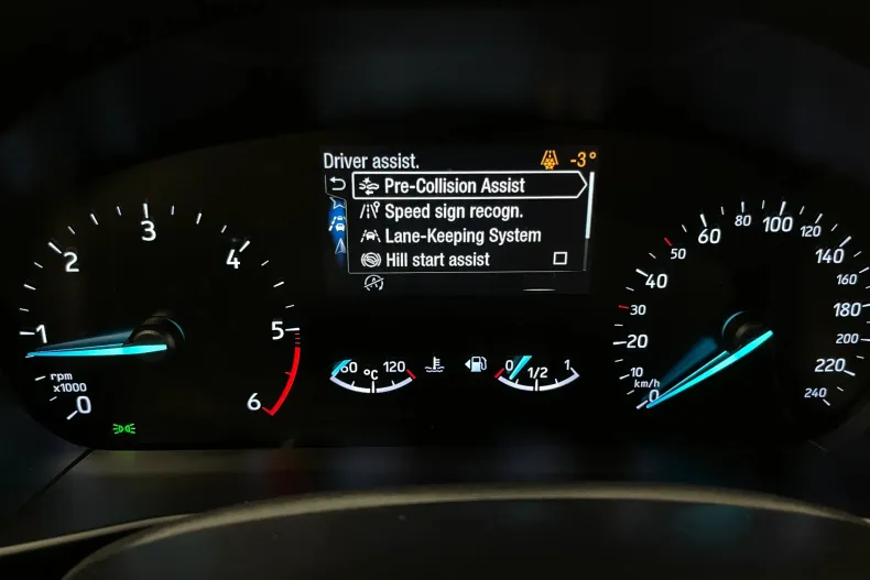 Ford Focus din 2021 cu 118.132 km - oferta FOR175881 - foto 18