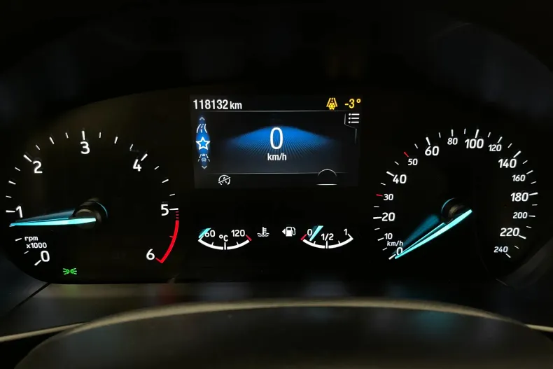 Ford Focus din 2021 cu 118.132 km - oferta FOR175881 - foto 26