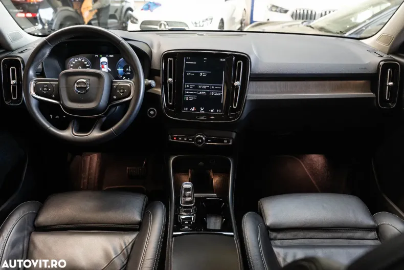 Volvo XC40 din 2022 cu 117.065 km - oferta VOL175887 - foto 8
