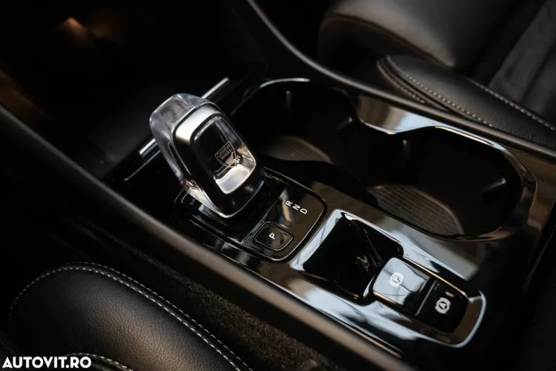 Volvo XC40 din 2022 cu 117.065 km - oferta VOL175887 - foto 14