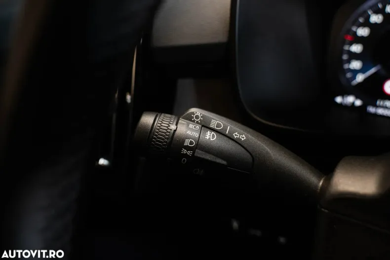 Volvo XC40 din 2022 cu 117.065 km - oferta VOL175887 - foto 23