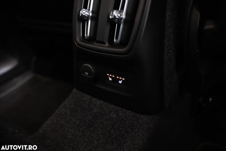 Volvo XC40 din 2022 cu 117.065 km - oferta VOL175887 - foto 30