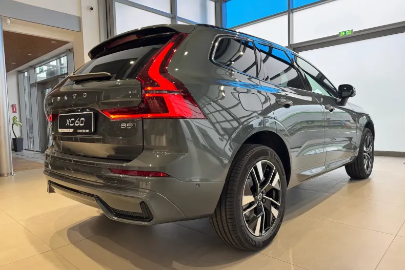 Volvo XC60 din 2025 cu 9 km - oferta VOL175890 - foto 5