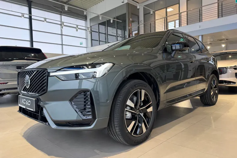 Volvo XC60 din 2025 cu 9 km - oferta VOL175890 - foto 8