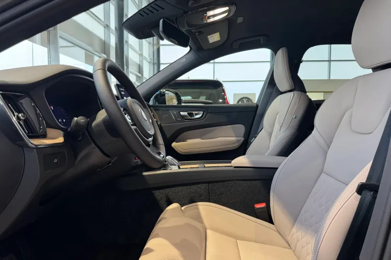 Volvo XC60 din 2025 cu 9 km - oferta VOL175890 - foto 13