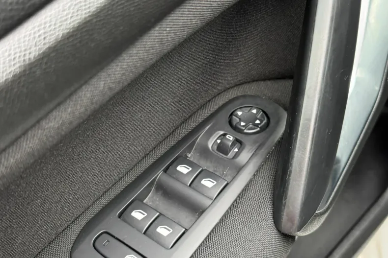 Peugeot 308 din 2020 cu 145.464 km - oferta PEU175899 - foto 15