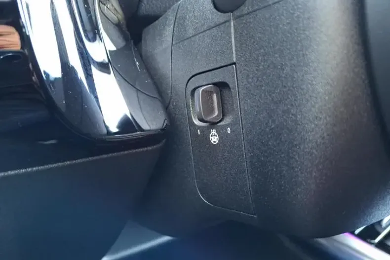 Mercedes-Benz GLA din 2024 cu 25.510 km - oferta MER175907 - foto 27