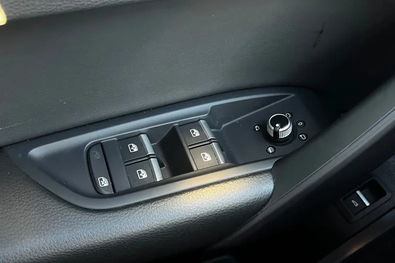 Audi Q5 din 2023 cu 63.820 km - oferta AUD175909 - foto 21