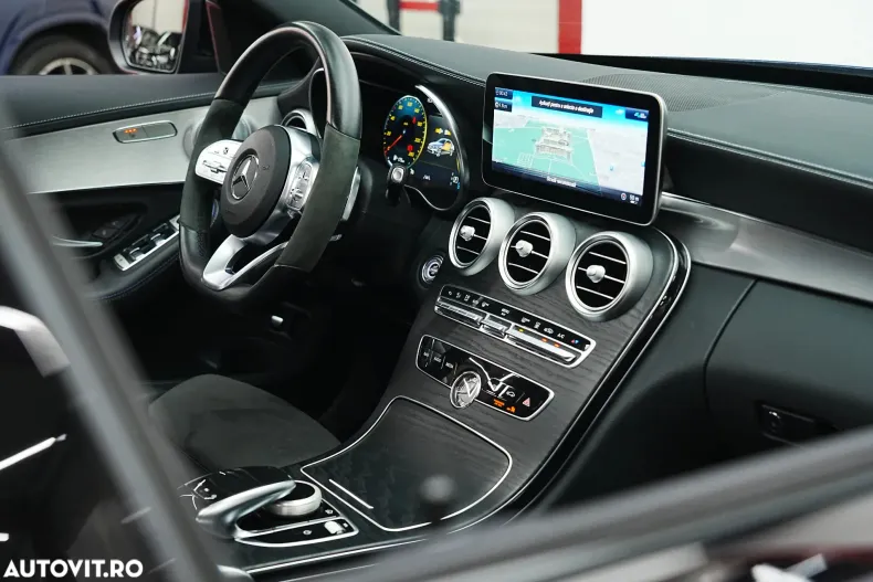 Mercedes-Benz C 300 din 2021 cu 57.000 km - oferta MER175916 - foto 32