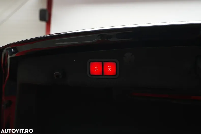 Mercedes-Benz C 300 din 2021 cu 57.000 km - oferta MER175916 - foto 39