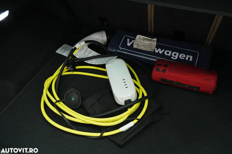 Volkswagen Touareg din 2021 cu 138.000 km - oferta VOL175917 - foto 39