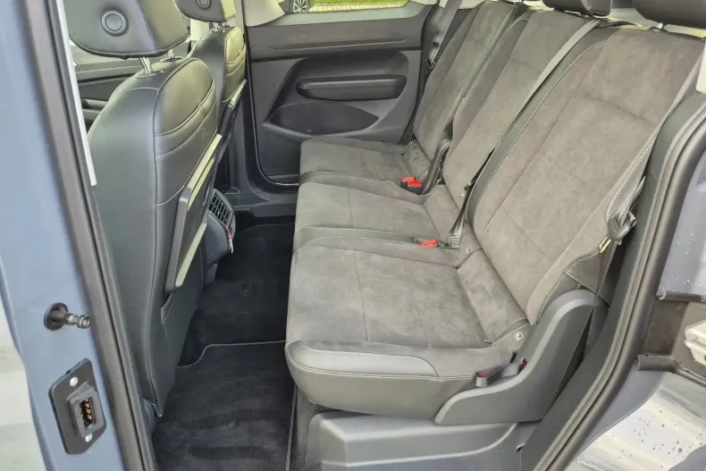 Volkswagen Caddy din 2025 cu 9.000 km - oferta VOL175924 - foto 6