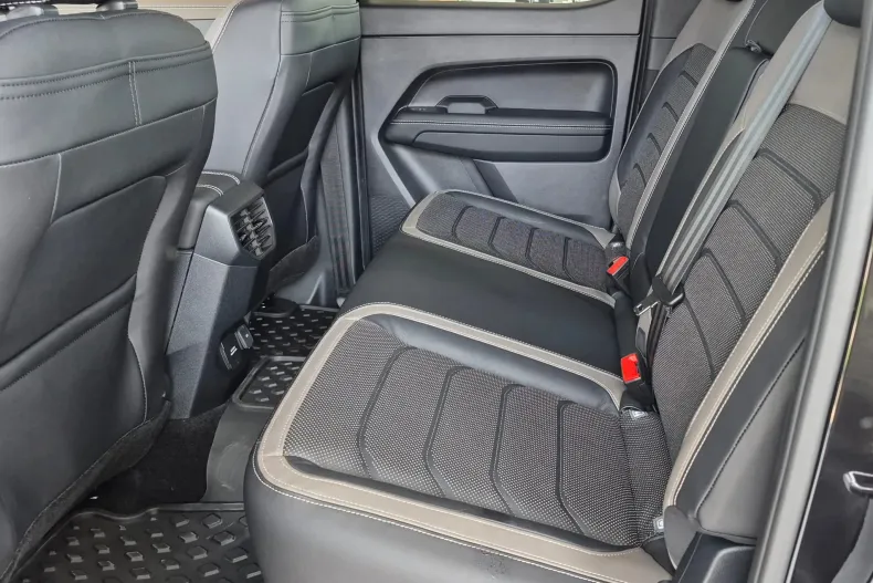 Volkswagen Amarok din 2025 cu 200 km - oferta VOL175925 - foto 6