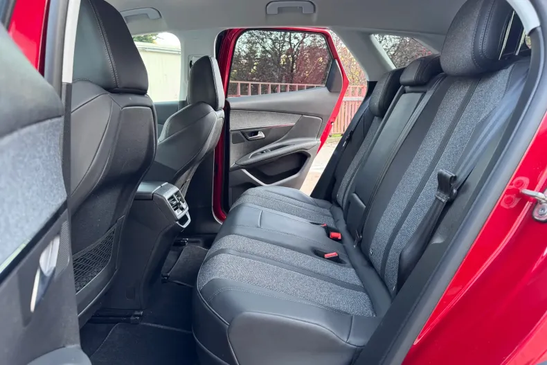 Peugeot 3008 din 2020 cu 103.500 km - oferta PEU175927 - foto 22