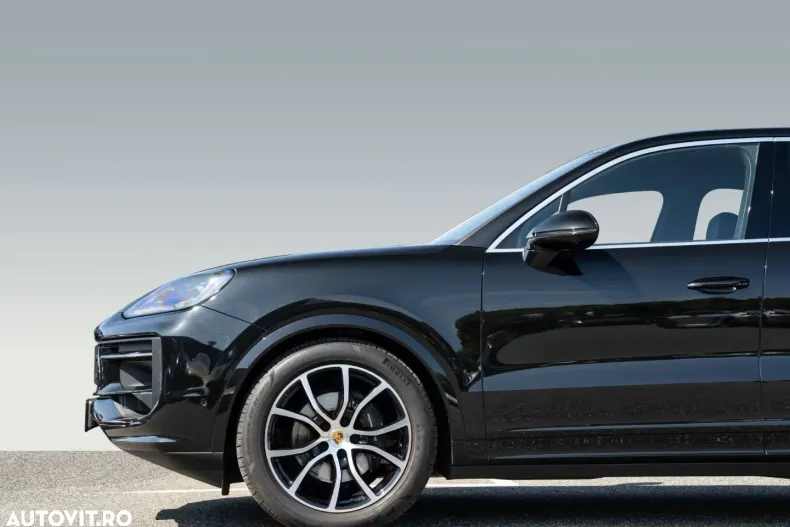 Porsche Cayenne din 2023 cu 35.782 km - oferta POR175931 - foto 12