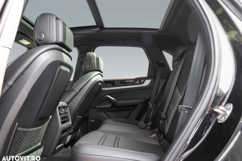 Porsche Cayenne din 2023 cu 35.782 km - oferta POR175931 - foto 31