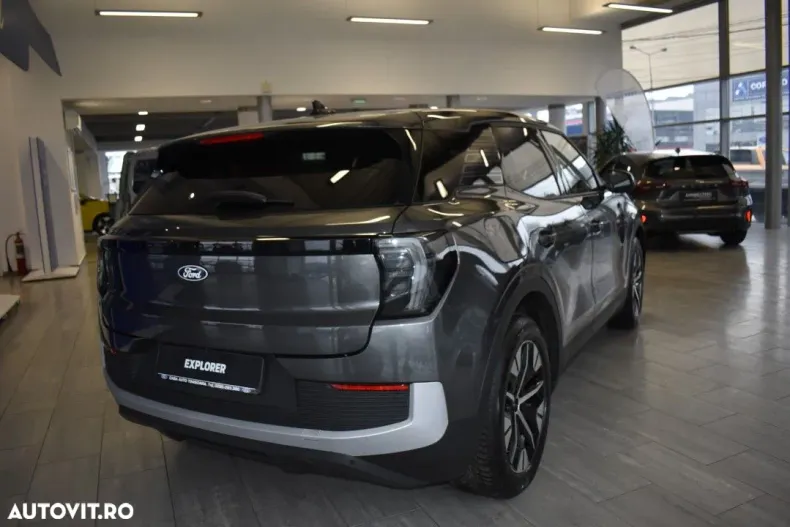 Ford Explorer din 2024 cu 1 km - oferta FOR175937 - foto 5