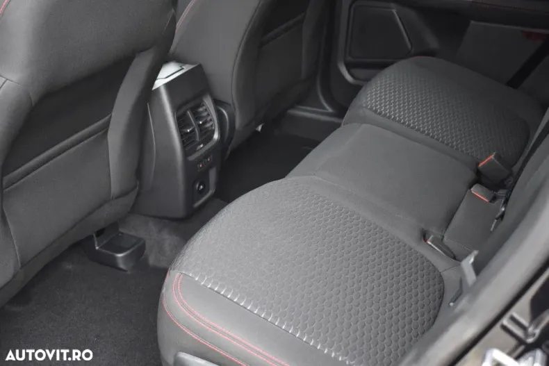 Ford Kuga din 2025 cu 1 km - oferta FOR175938 - foto 12