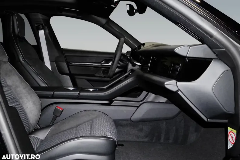 Porsche Taycan din 2025 cu 25.200 km - oferta POR175940 - foto 8