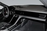 Porsche Taycan din 2025 cu 25.200 km - oferta POR175940 - foto 13