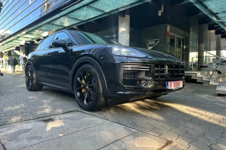 Porsche Cayenne Coupe din 2025 cu 5.000 km - oferta POR175941 - foto 4