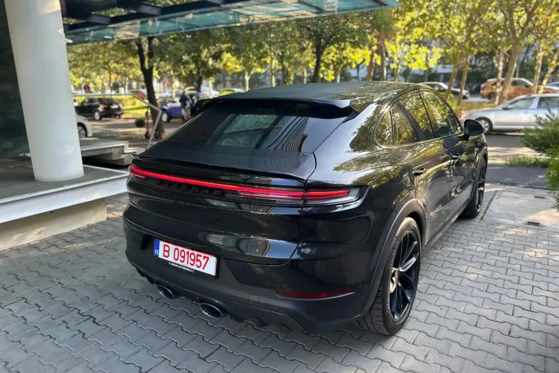 Porsche Cayenne Coupe din 2025 cu 5.000 km - oferta POR175941 - foto 8